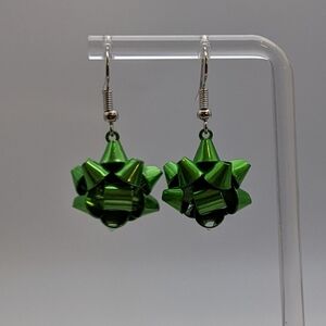 Green Christmas bow drop earrings